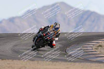 media/Nov-16-2025-Race Pace (Sun) [[8c5fa54630]]/Non Verified Riders (1st 20 Minutes)/6-Turn 12 (2pm)/